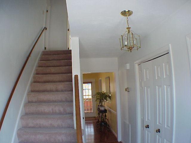 5030 Huntridge Road Roanoke, VA 24012 - Photo 14 of 26 Entrance Foyer
