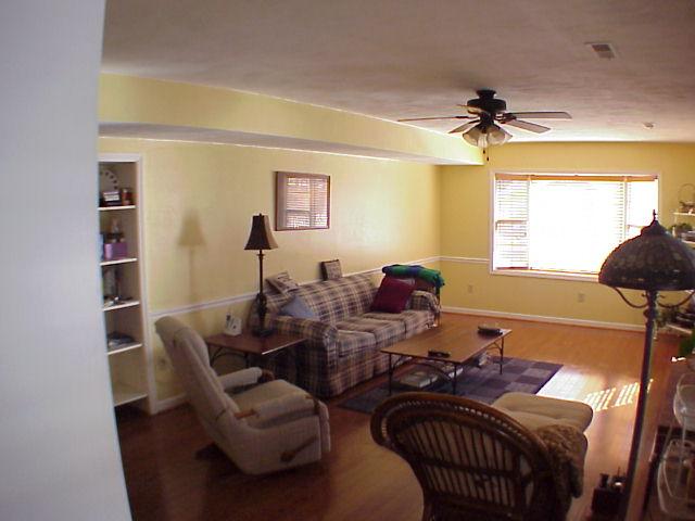 5030 Huntridge Road Roanoke, VA 24012 - Photo 23 of 26 Family Room