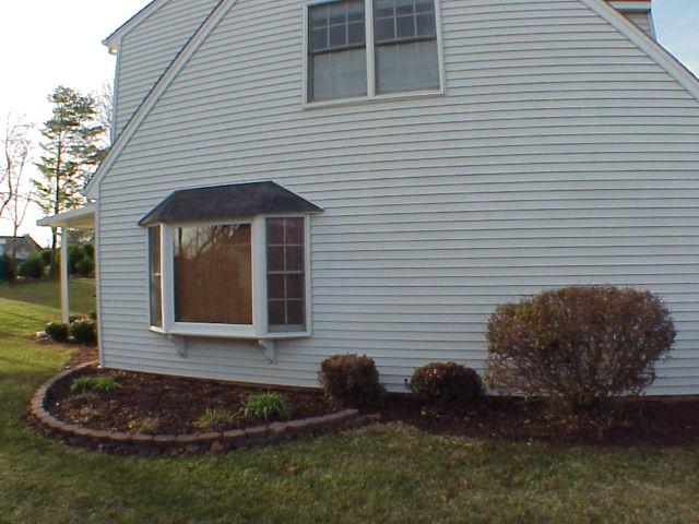 5030 Huntridge Road Roanoke, VA 24012 - Photo 6 of 26 Family Room Bay Window