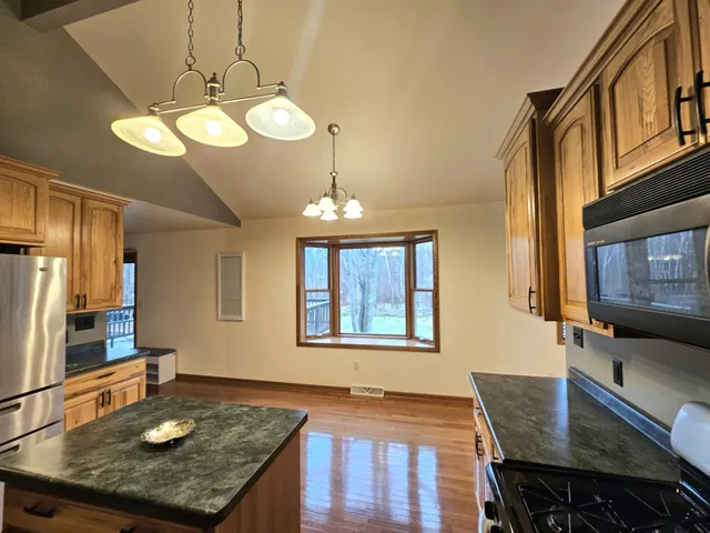 $450,000 | 1983 Highway 2, Florence, WI 54121