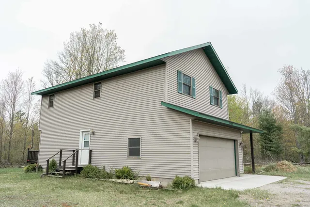 $450,000 | 1983 Highway 2, Florence, WI 54121