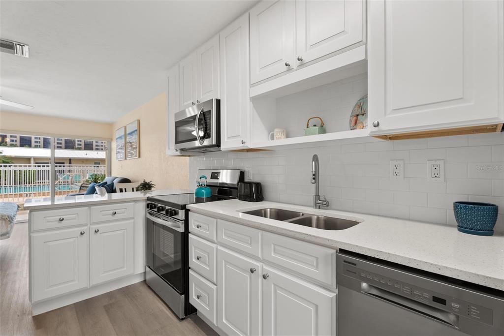 5830 Midnight Pass Road, Unit 8 Sarasota, FL 34242 - Photo 8 of 33 Gallery Image 8