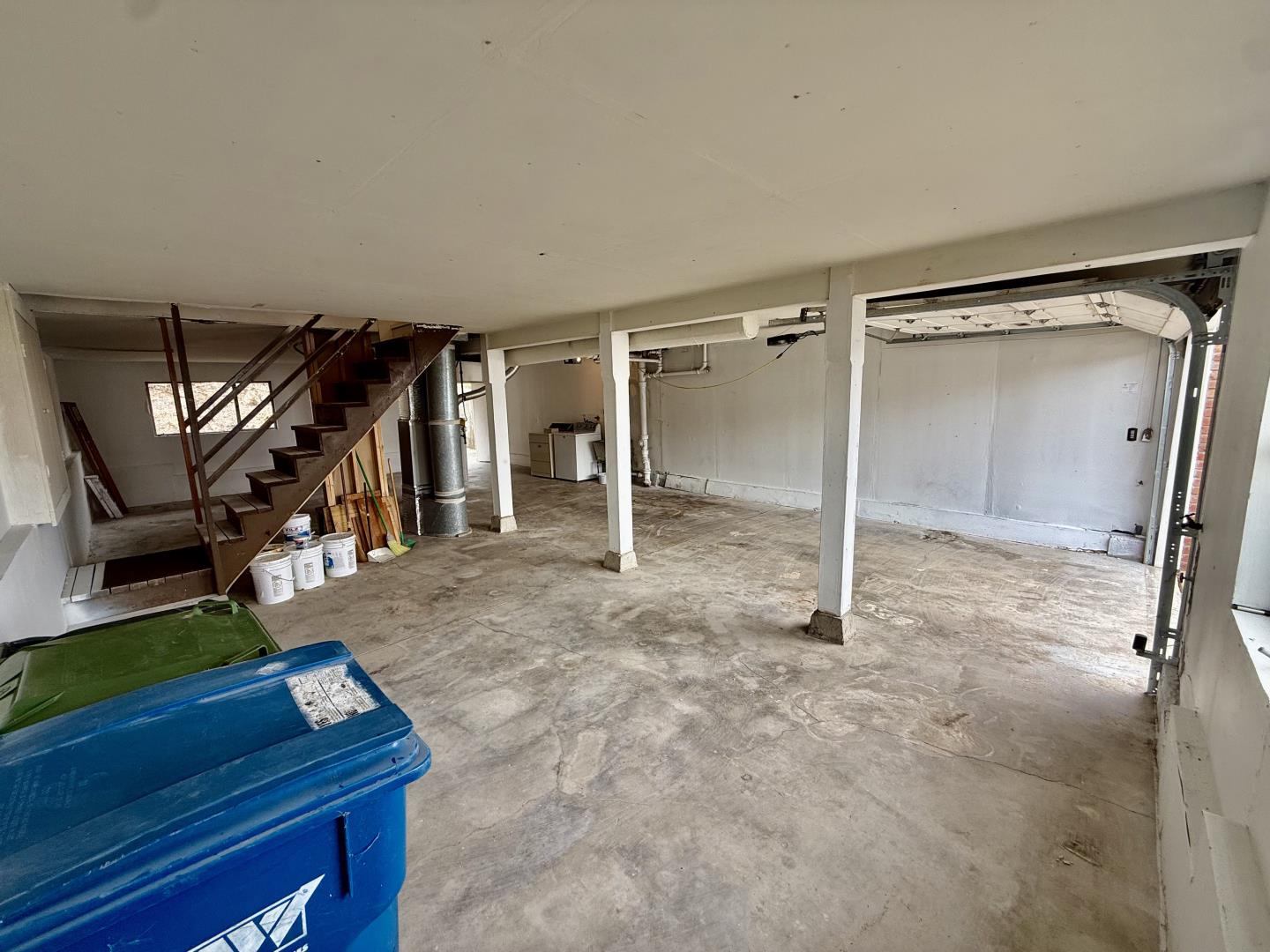 95 Clearview Drive Daly City, CA 94015 - Photo 15 of 21 a view of an empty room