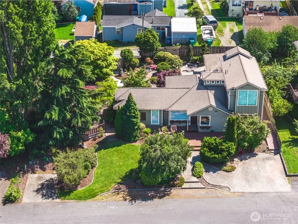 $848,000 | 809 33rd Street, Anacortes, WA 98221
