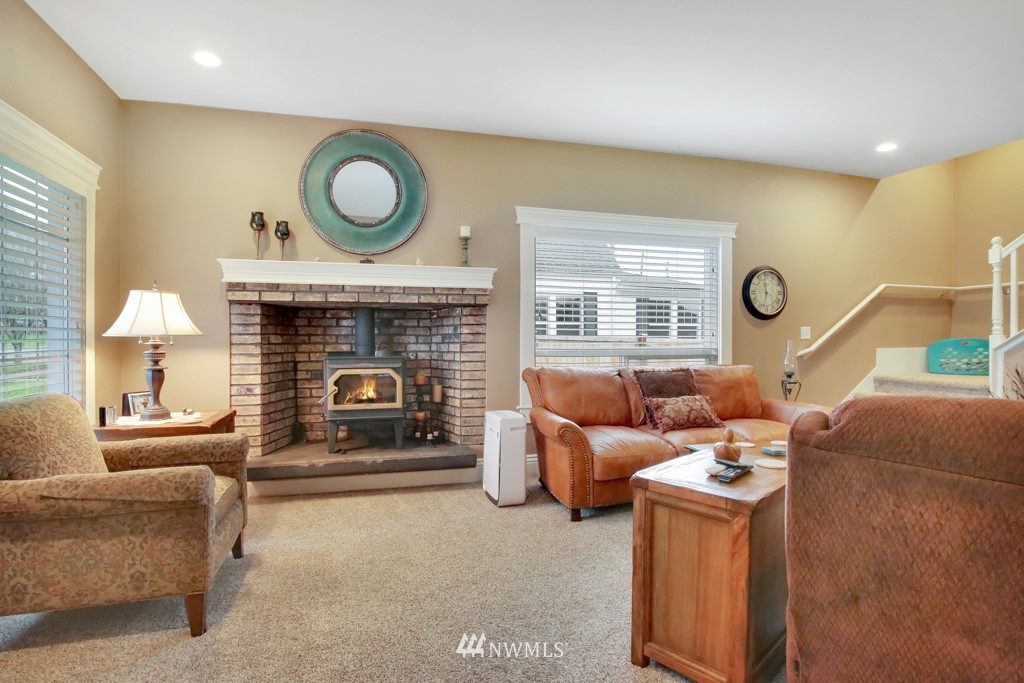 151 Southwest Alfred Street Chehalis, WA 98532 - Photo 5 of 25 Gallery Image 5