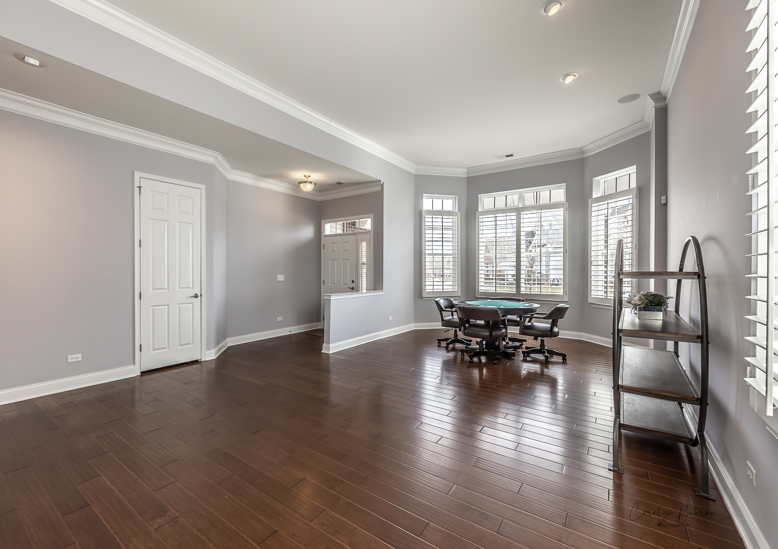 3870 Eagle Ridge Drive Elgin, IL 60124 - Photo 3 of 20 a view of dining room with furniture and wooden floor