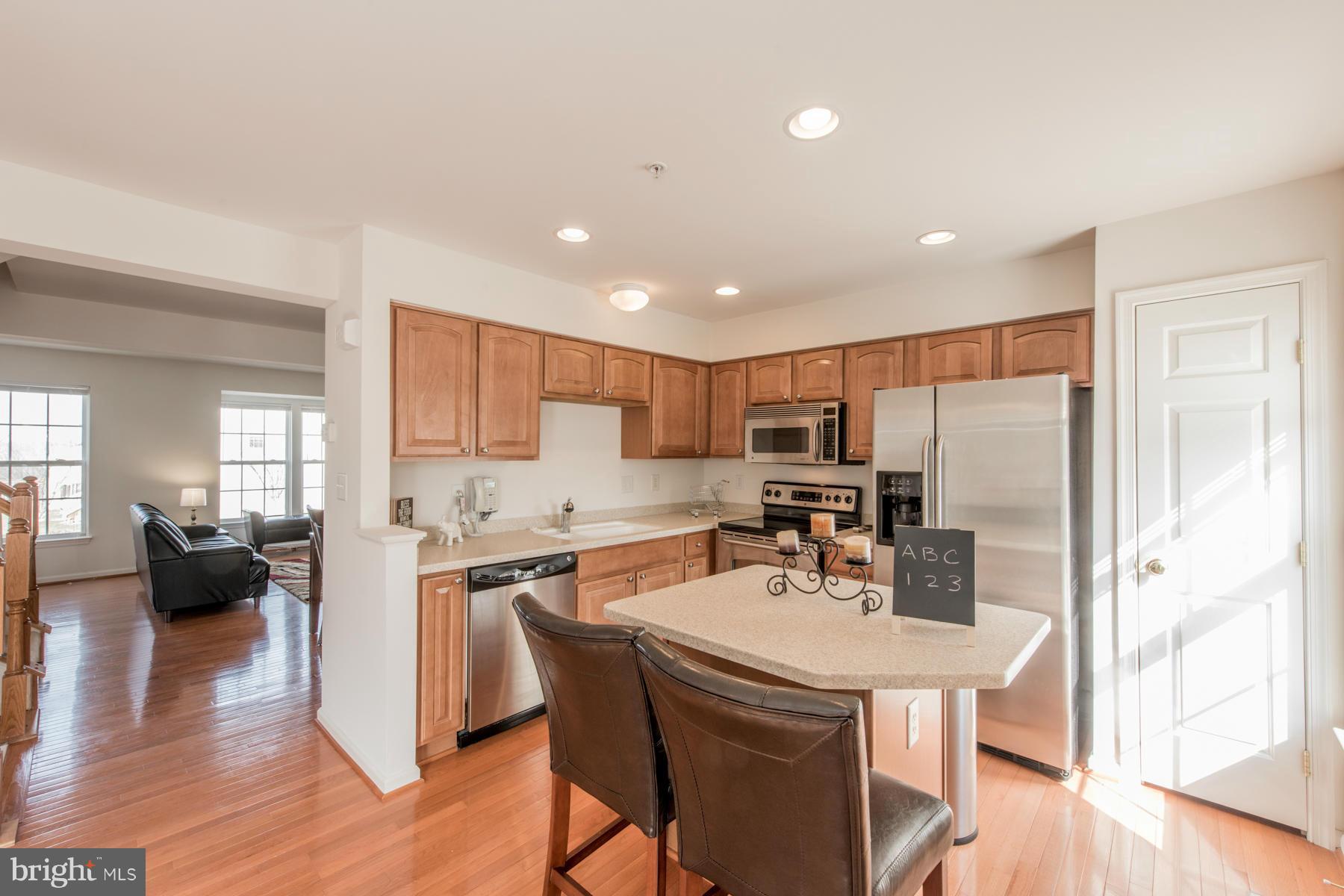 7601 Fairbrook Road Baltimore, MD 21244 - Photo 14 of 29 Kitchen