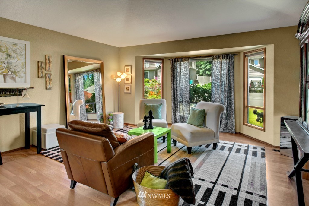 104 236th Place Southwest Bothell, WA 98021 - Photo 2 of 8