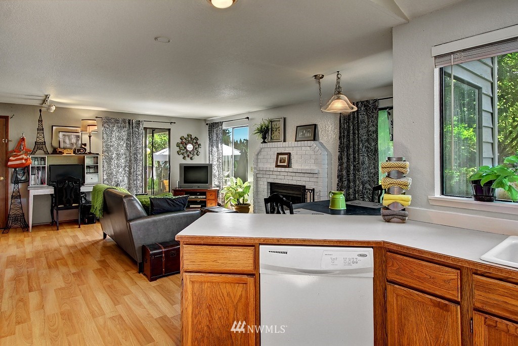104 236th Place Southwest Bothell, WA 98021 - Photo 6 of 8