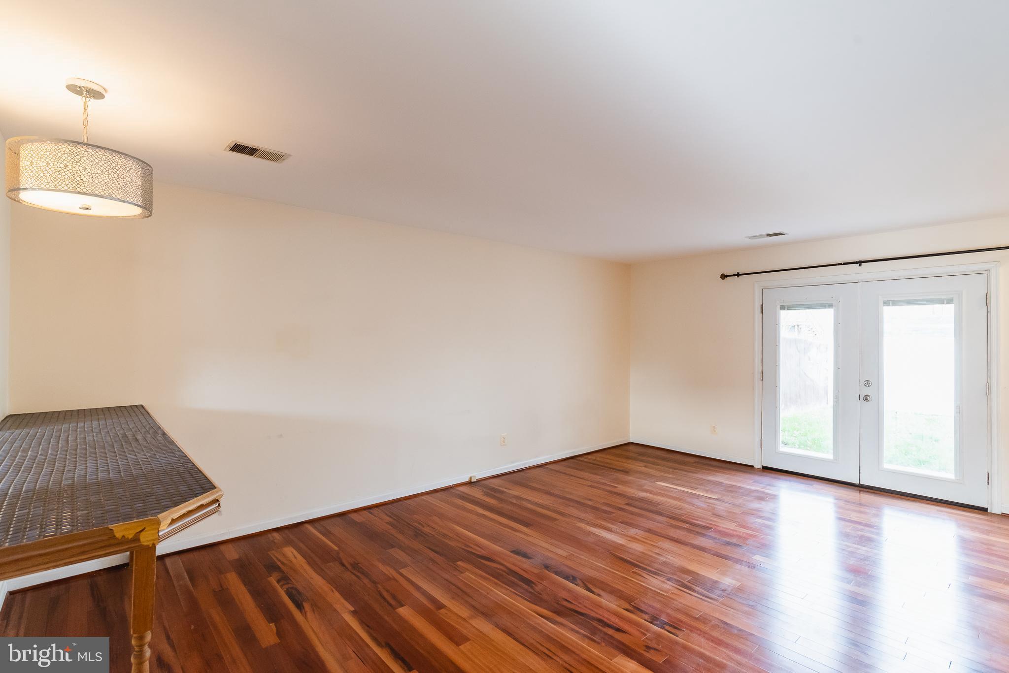3922 Cutty Sark Road Middle River, MD 21220 - Photo 14 of 35 Living Room