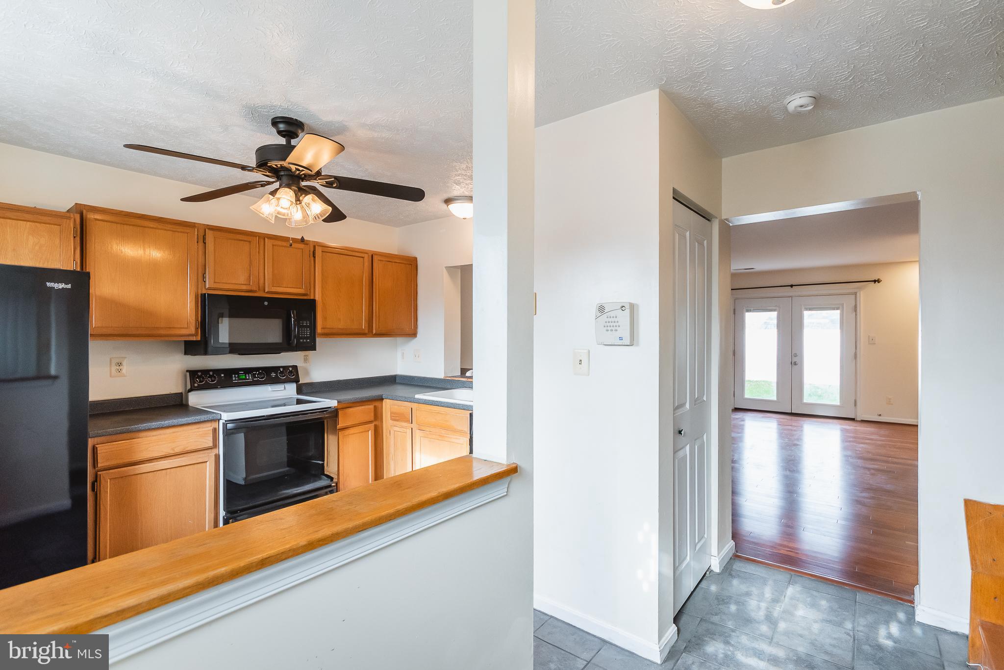 3922 Cutty Sark Road Middle River, MD 21220 - Photo 6 of 35 Foyer