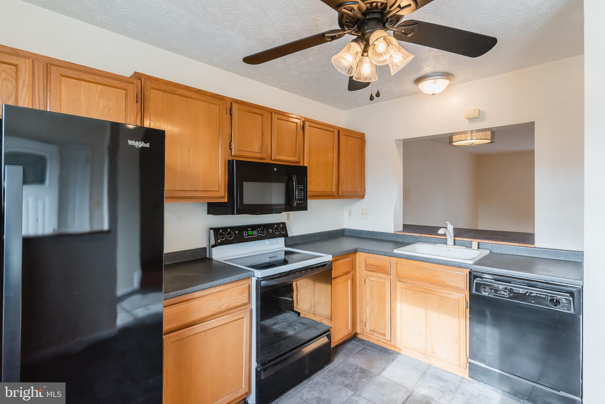 3922 Cutty Sark Road Middle River, MD 21220 - Photo 10 of 35 Kitchen