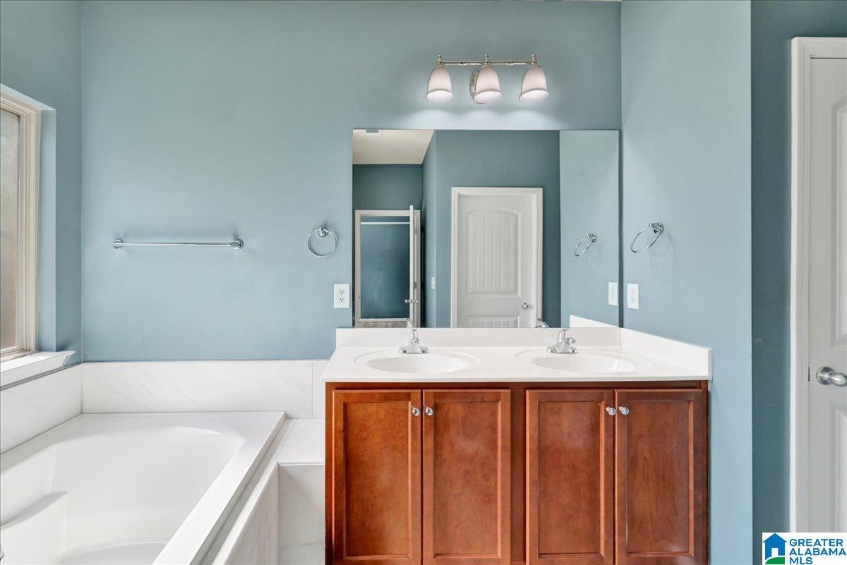 6777 Southern Trace Circle Leeds, AL 35094 - Photo 16 of 28