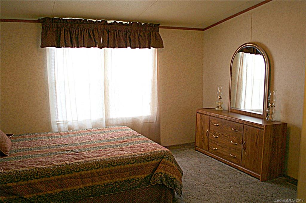 264 Shoemaker Farm Road Statesville, NC 28625 - Photo 12 of 24 Gallery Image 12