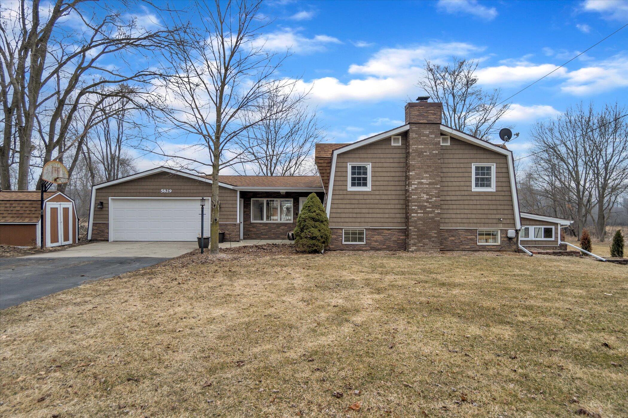 5829 Draper Road Jackson, MI 49201 - Photo 3 of 52 04-5829-S-Draper-WindowStill-Real-Estate