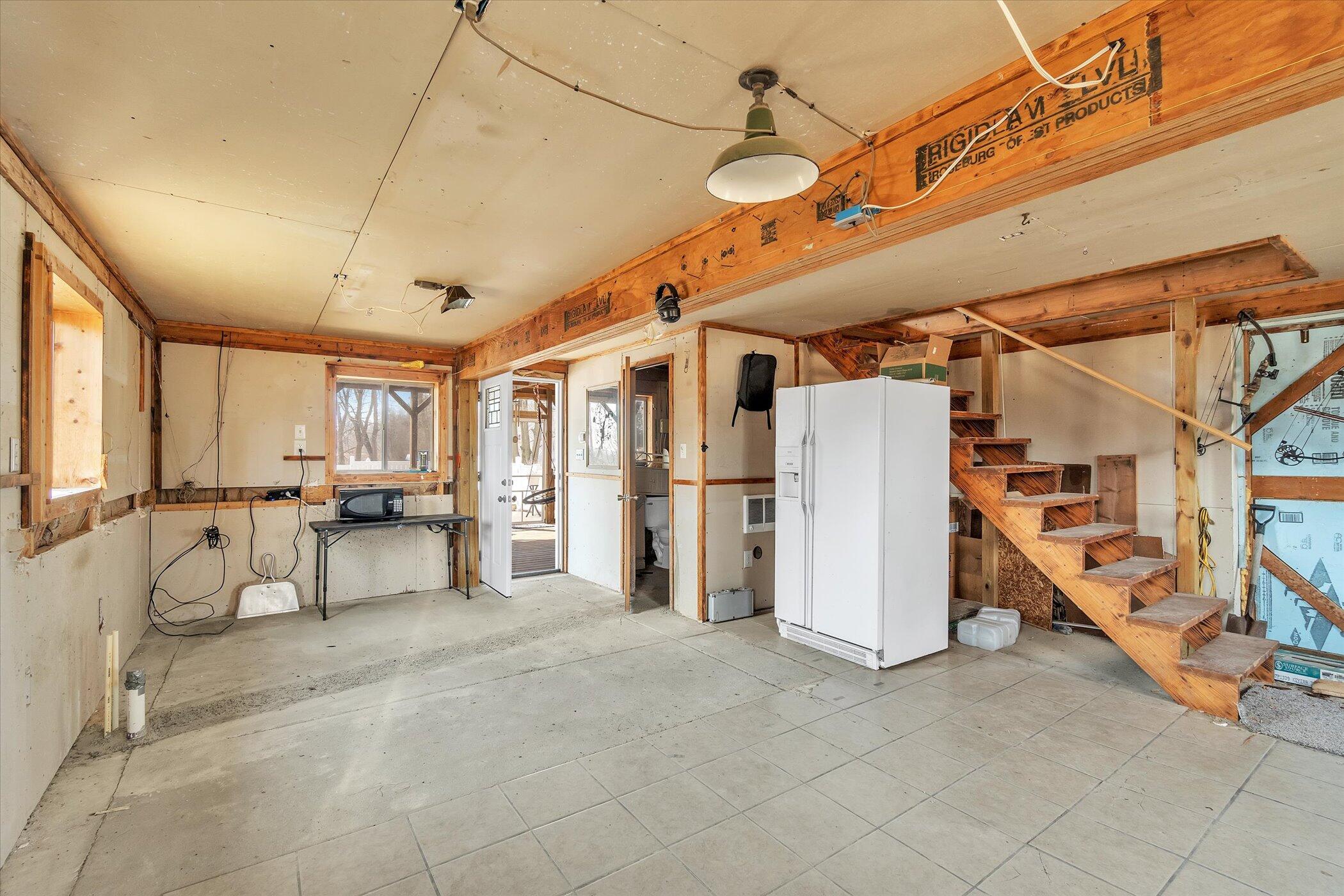 5829 Draper Road Jackson, MI 49201 - Photo 36 of 52 37-5829-S-Draper-WindowStill-Real-Estate