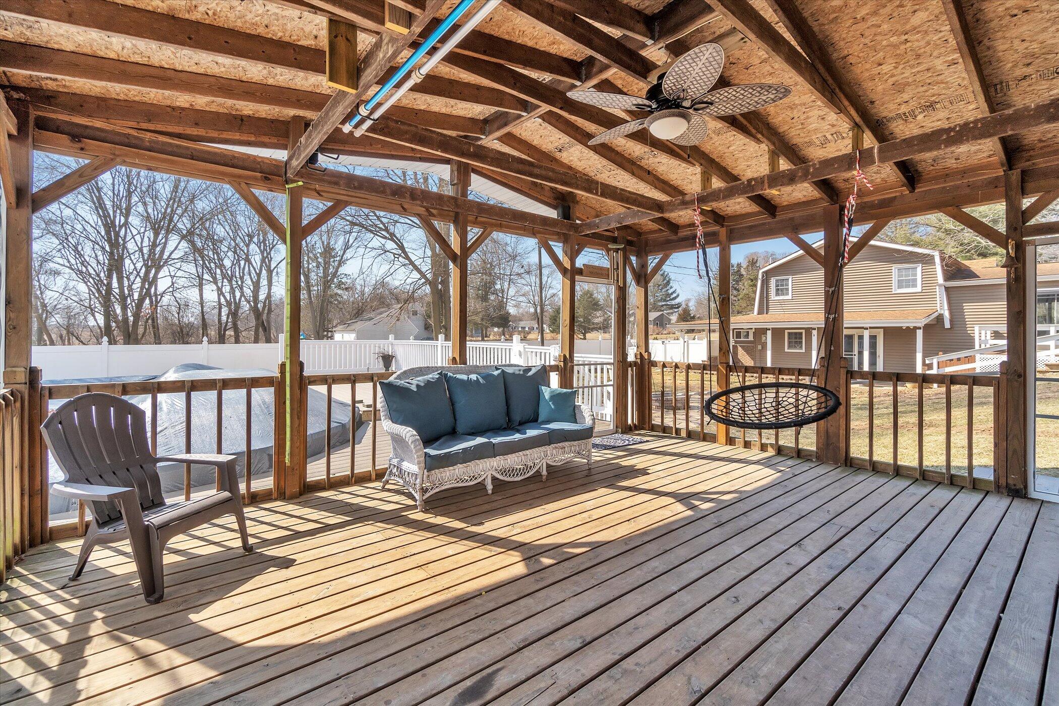 5829 Draper Road Jackson, MI 49201 - Photo 37 of 52 38-5829-S-Draper-WindowStill-Real-Estate
