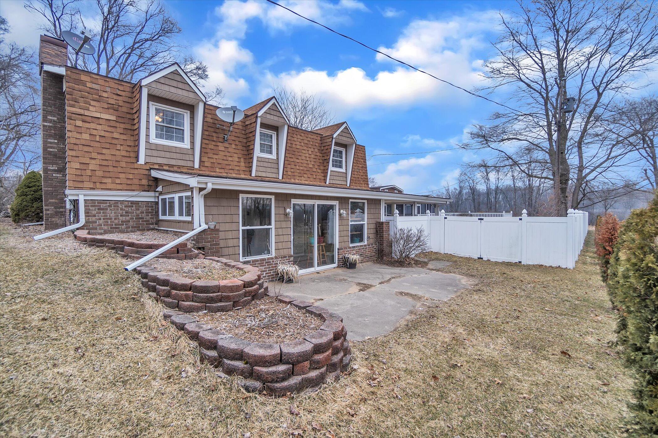 5829 Draper Road Jackson, MI 49201 - Photo 39 of 52 40-5829-S-Draper-WindowStill-Real-Estate