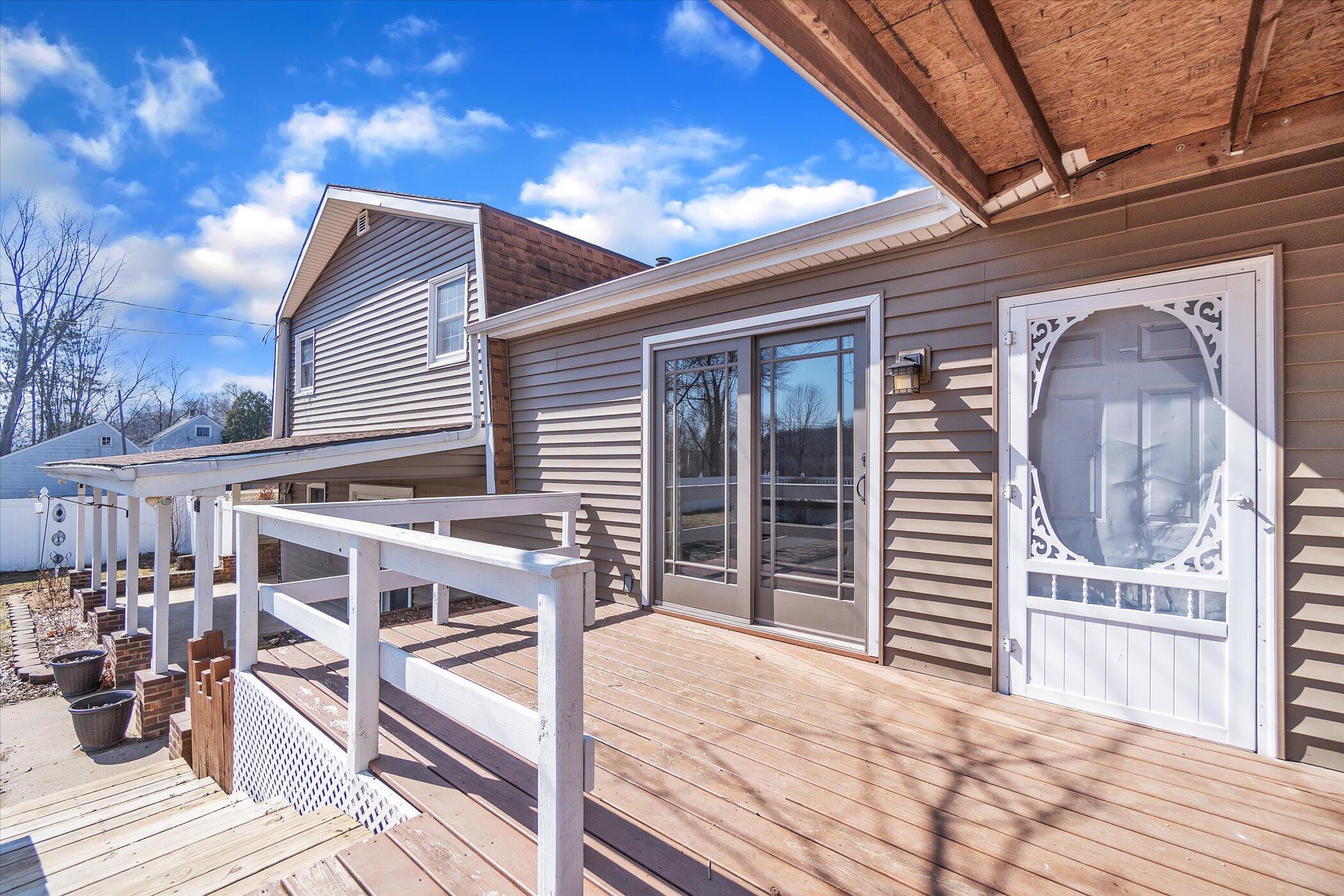 5829 Draper Road Jackson, MI 49201 - Photo 51 of 52 53-5829-S-Draper-WindowStill-Real-Estate