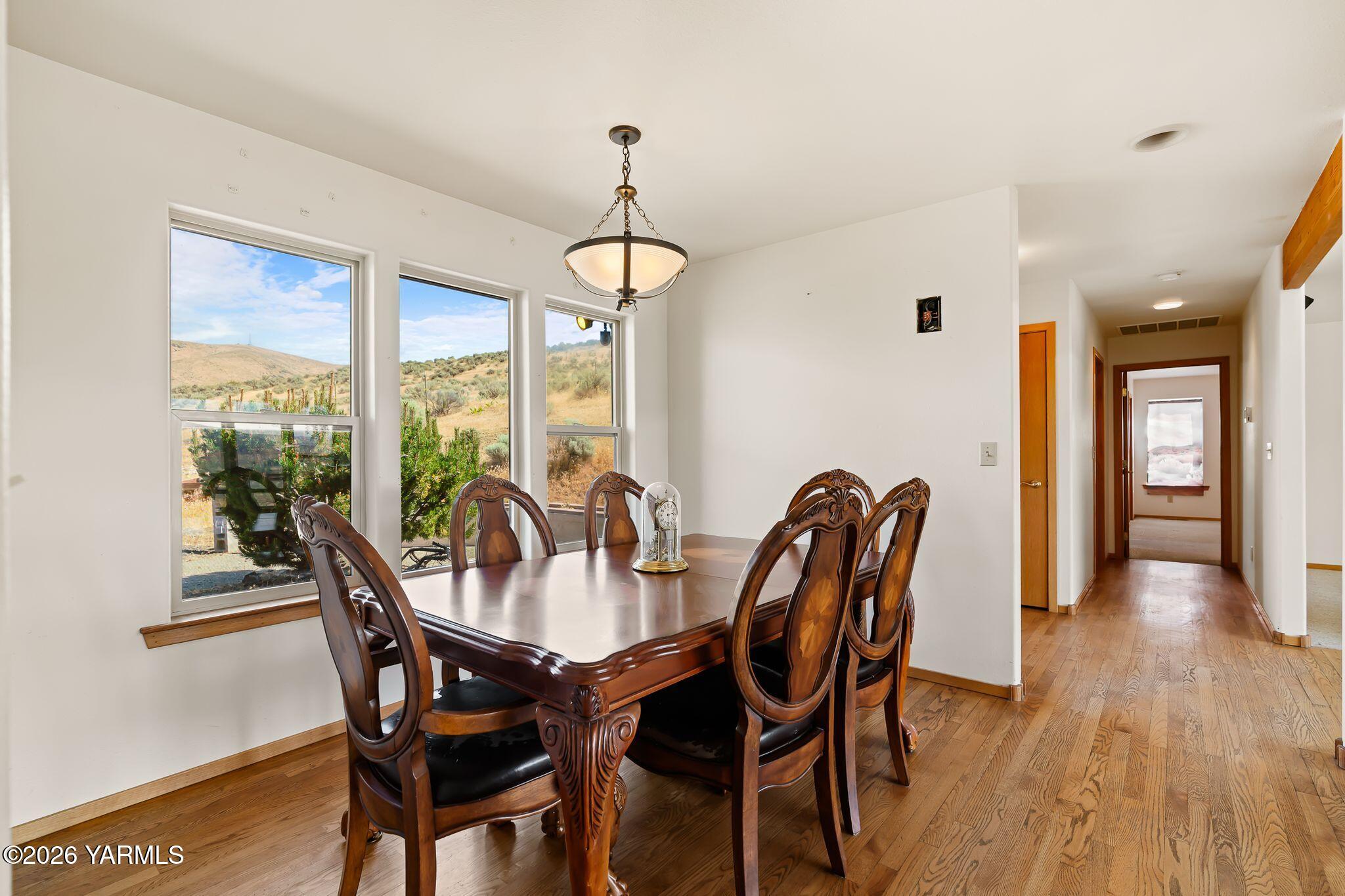 723 Burbank Creek Road Yakima, WA 98901 - Photo 4 of 48 723 Burbank Creek Rd-4