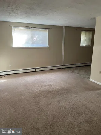 $1,075 | 102 2nd Street, Unit 2, Schwenksville, PA 19473