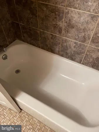 $1,075 | 102 2nd Street, Unit 2, Schwenksville, PA 19473