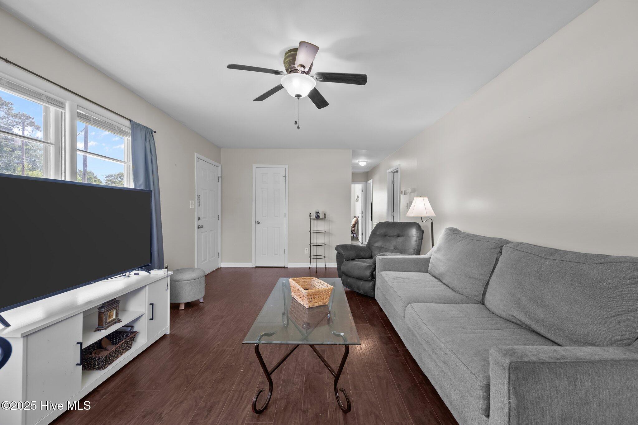 102 Mercer Road Jacksonville, NC 28546 - Photo 7 of 53 8-web-or-mls-_RAD0009