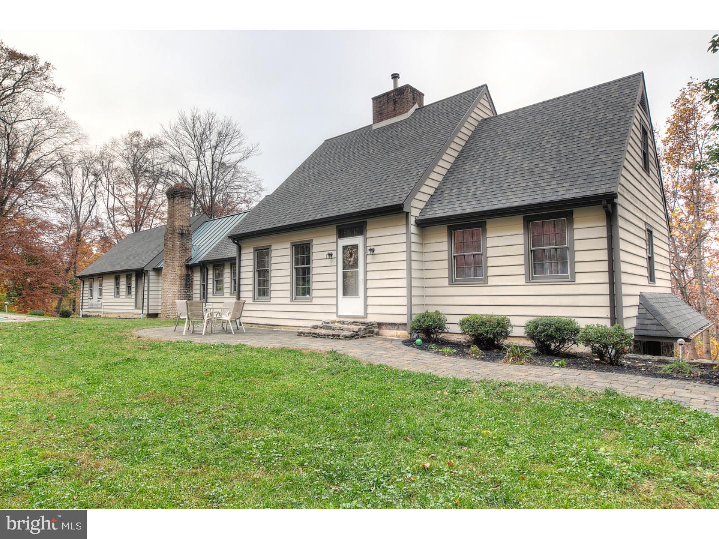 198 Cooks Glen Road Spring City, PA 19475 - Photo 1 of 25 Exterior Front