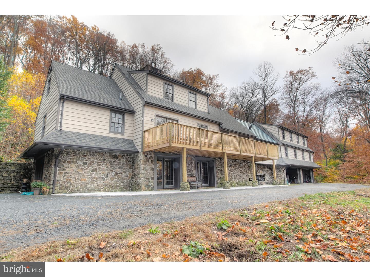 198 Cooks Glen Road Spring City, PA 19475 - Photo 2 of 25 Exterior Back