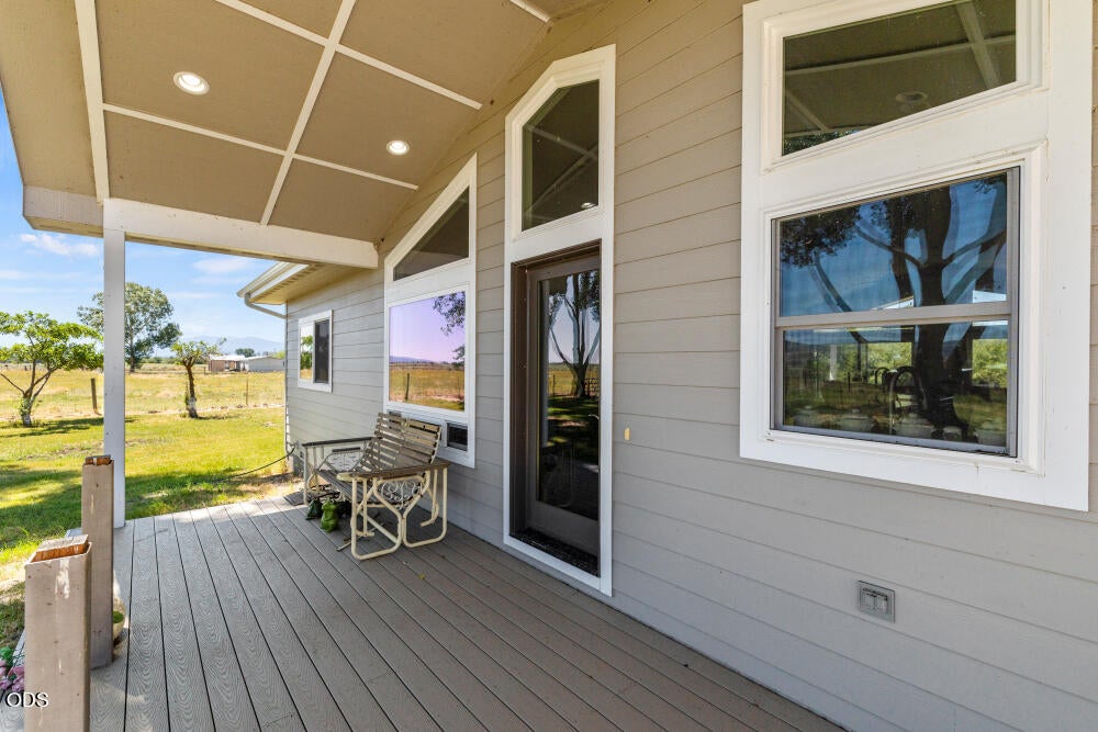 31150 Modoc Point Road Chiloquin, OR 97624 - Photo 12 of 85 Gallery Image 12