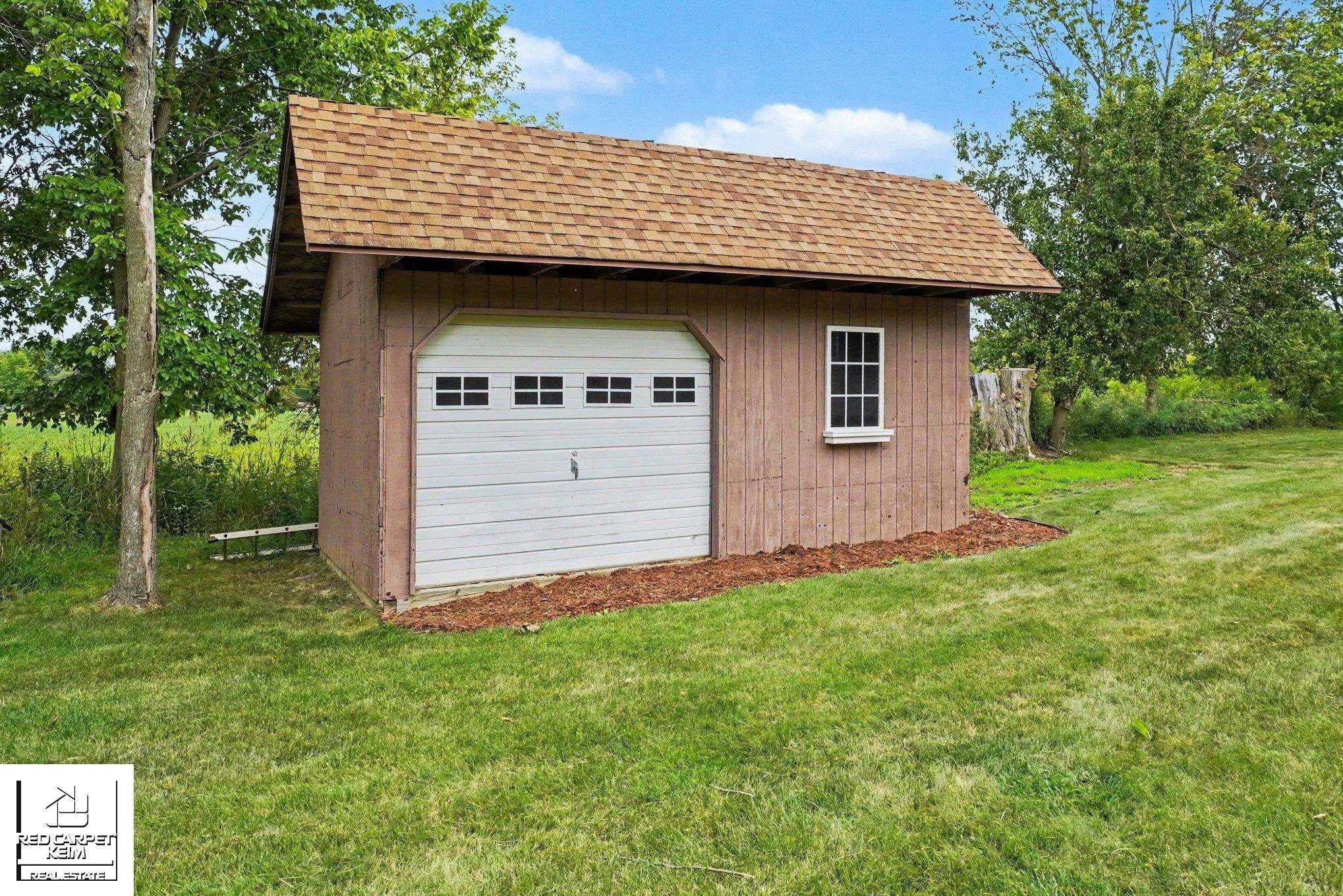 4425 North Henderson Road Davison, MI 48423 - Photo 8 of 48
