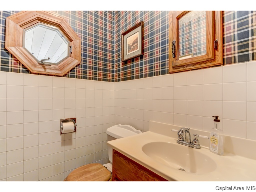 53 Axline Road Chatham, IL 62629 - Photo 27 of 36 Gallery Image 27