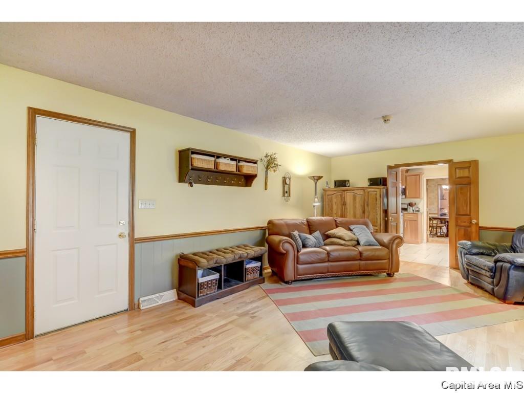 53 Axline Road Chatham, IL 62629 - Photo 31 of 36 Gallery Image 31