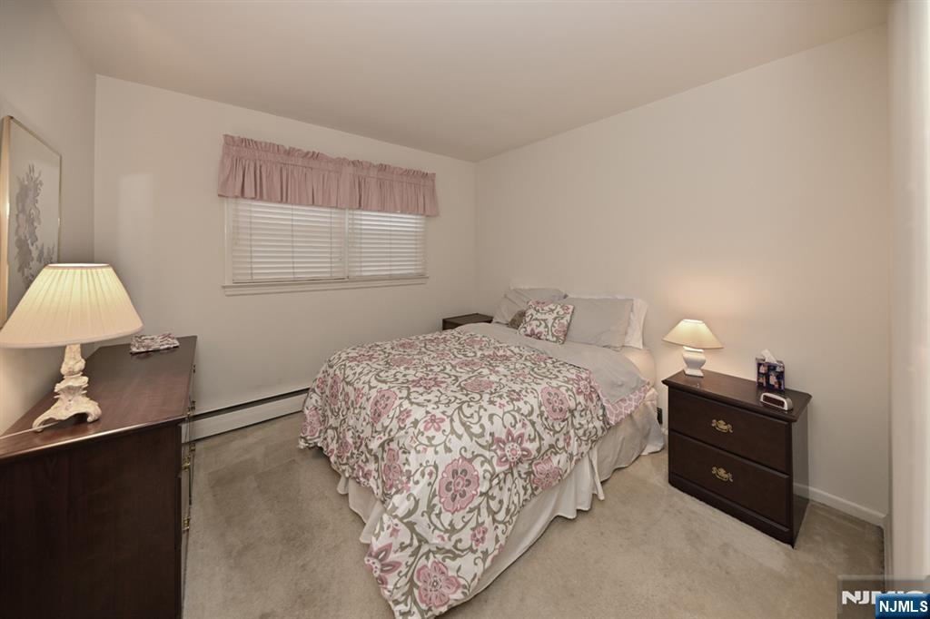 40 Woodside Road Wyckoff, NJ 07481 - Photo 11 of 27