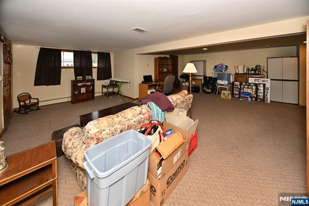 40 Woodside Road Wyckoff, NJ 07481 - Photo 18 of 27