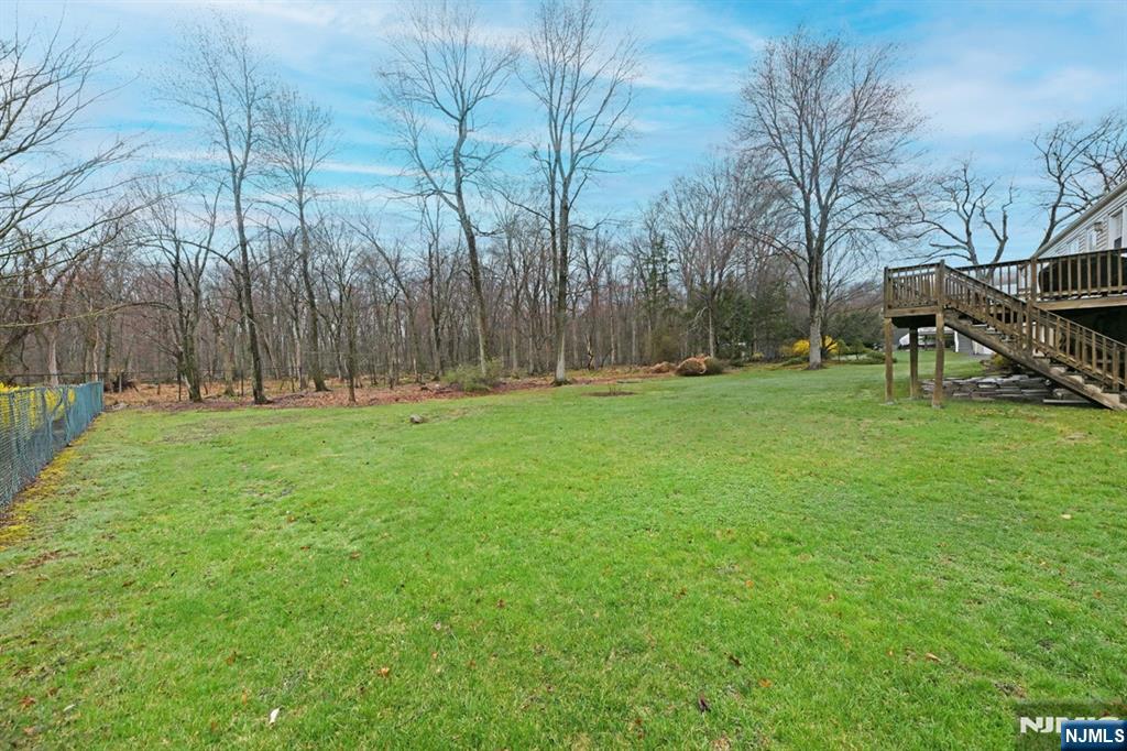 40 Woodside Road Wyckoff, NJ 07481 - Photo 19 of 27