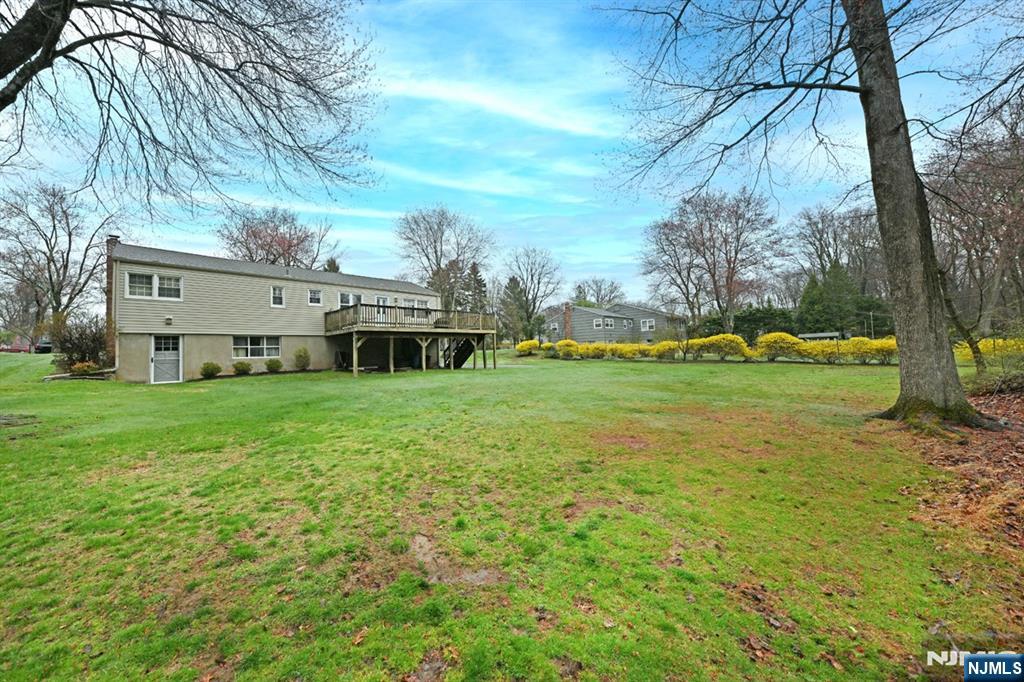40 Woodside Road Wyckoff, NJ 07481 - Photo 21 of 27