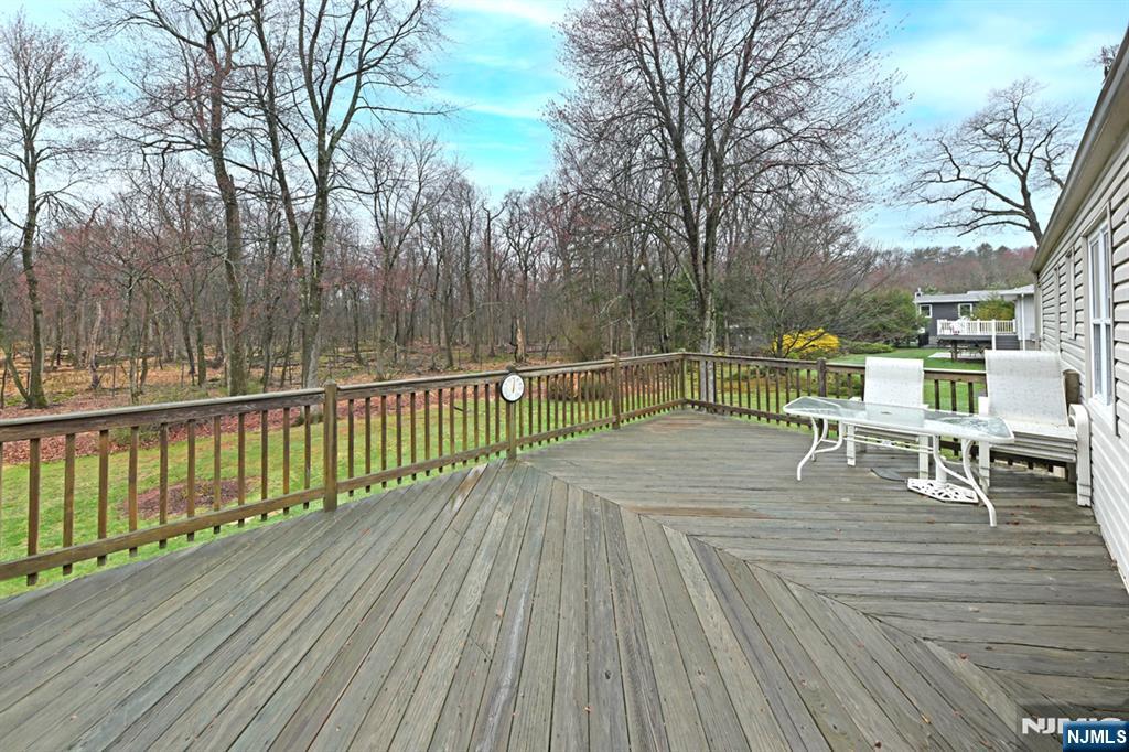 40 Woodside Road Wyckoff, NJ 07481 - Photo 24 of 27