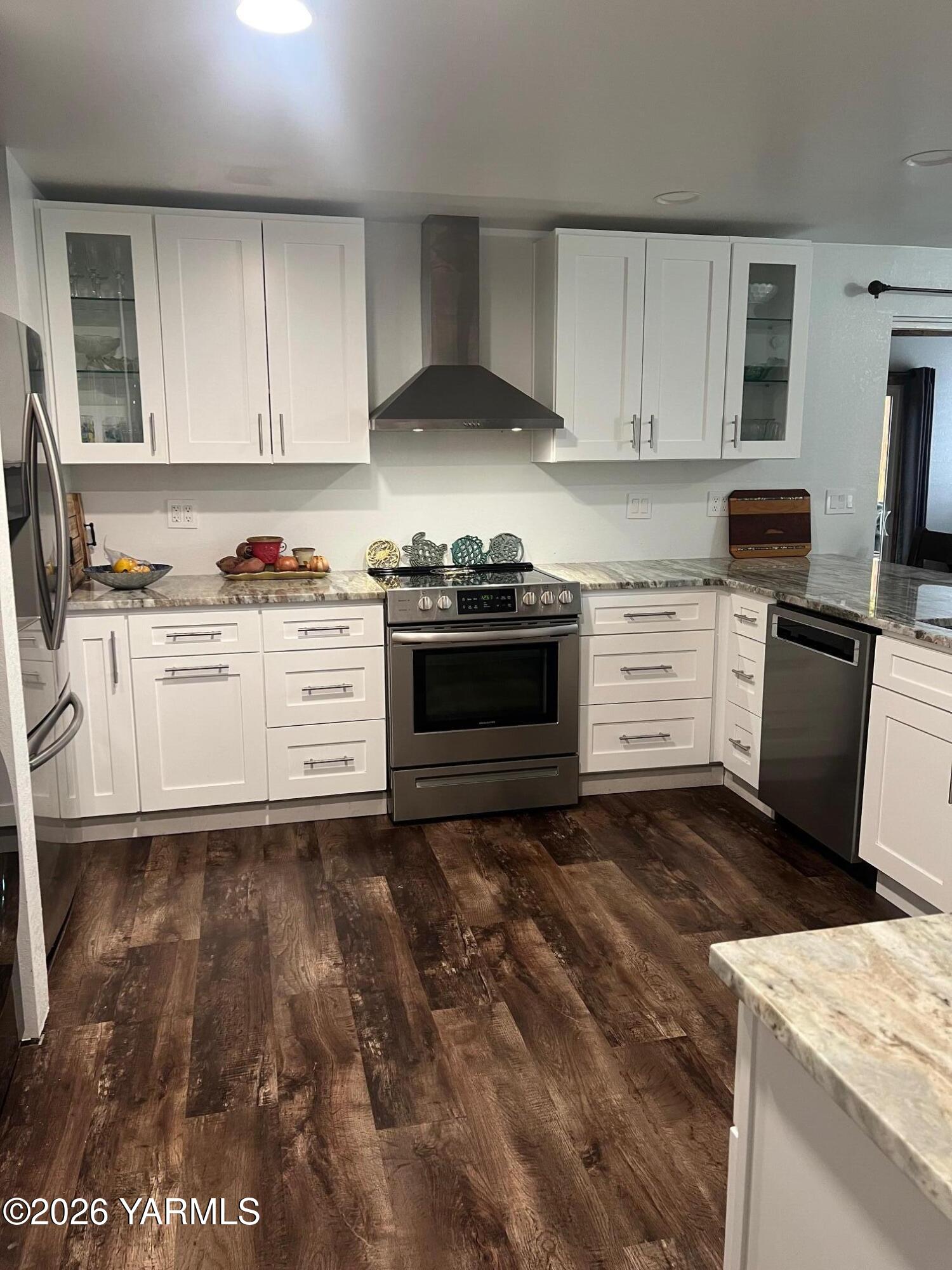 41 Bertsch Circle Naches, WA 98937 - Photo 5 of 27 kitchen b