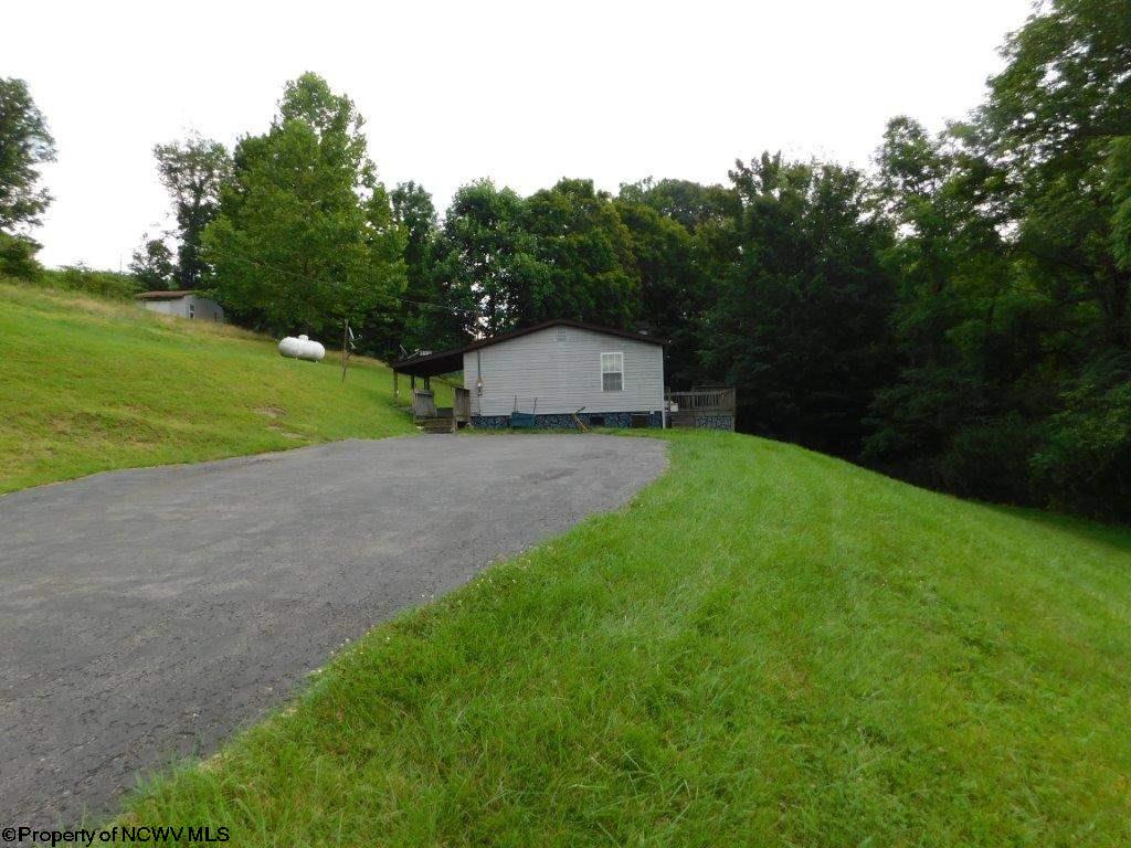1968 Elk Creek Road Philippi, WV 26416 - Photo 2 of 16 Gallery Image 2