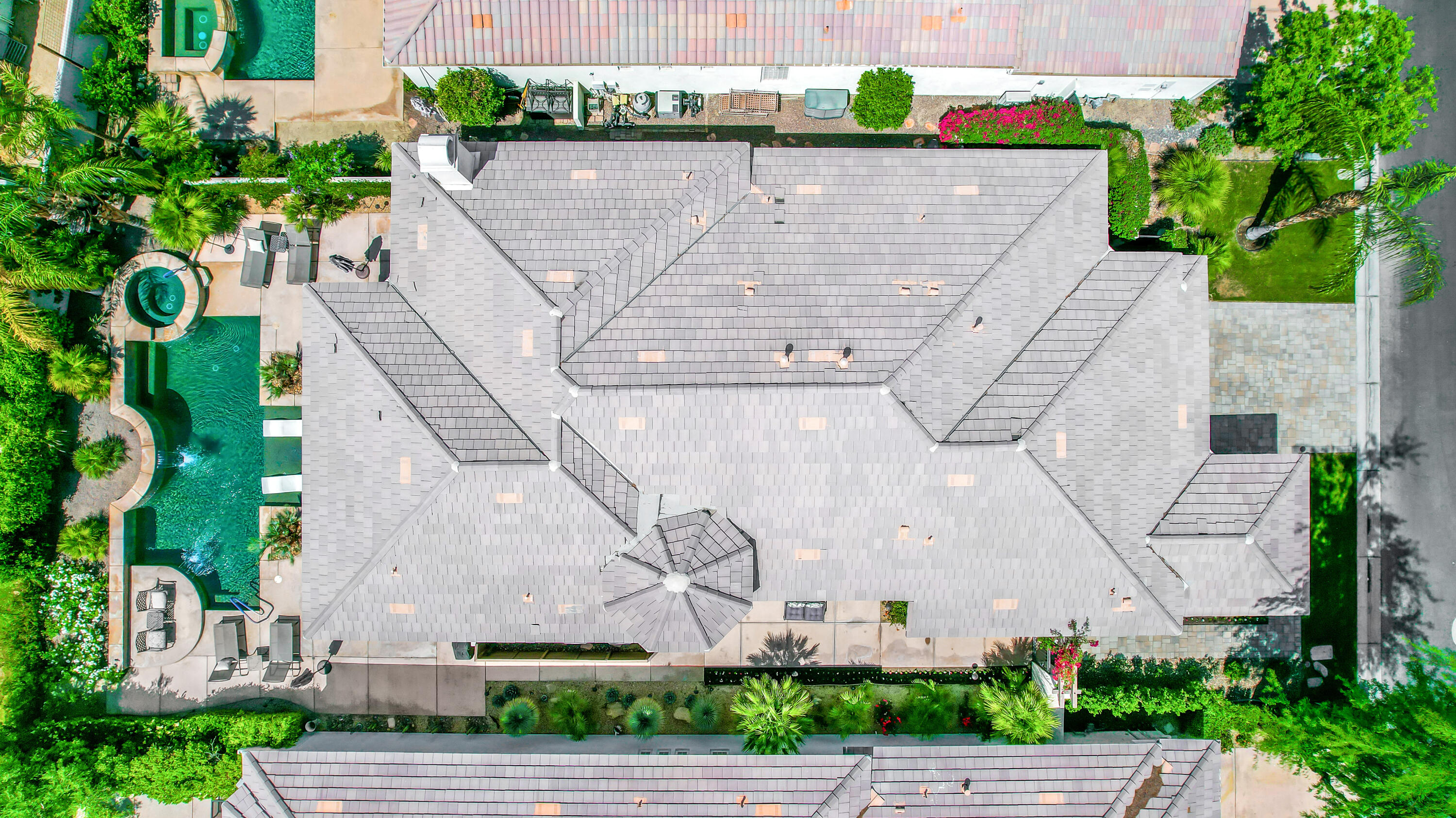 80345 Camarillo Way La Quinta, CA 92253 - Photo 35 of 40 an aerial view of multiple house with a yard