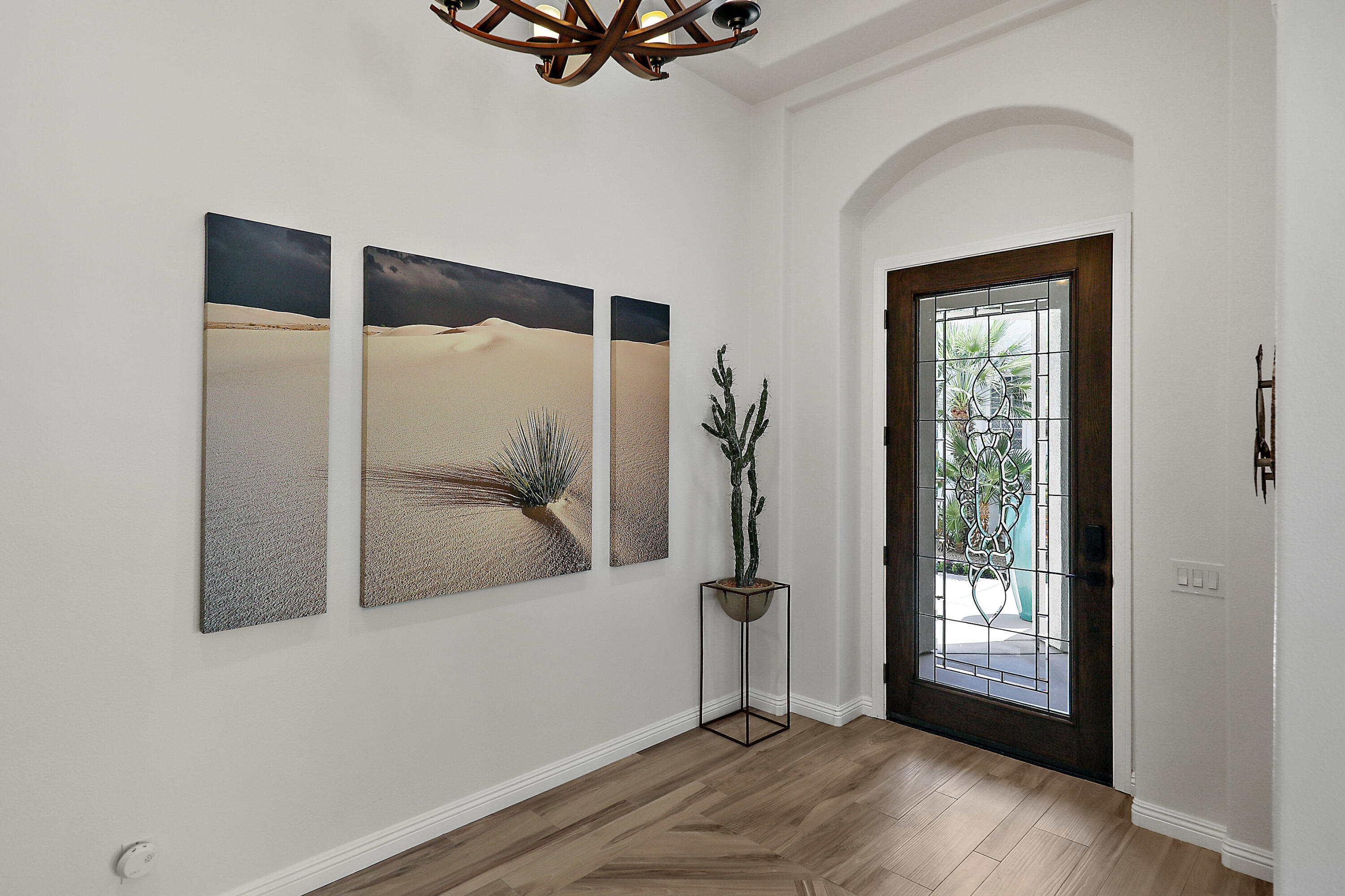 80345 Camarillo Way La Quinta, CA 92253 - Photo 6 of 40 a view of an empty room with a window