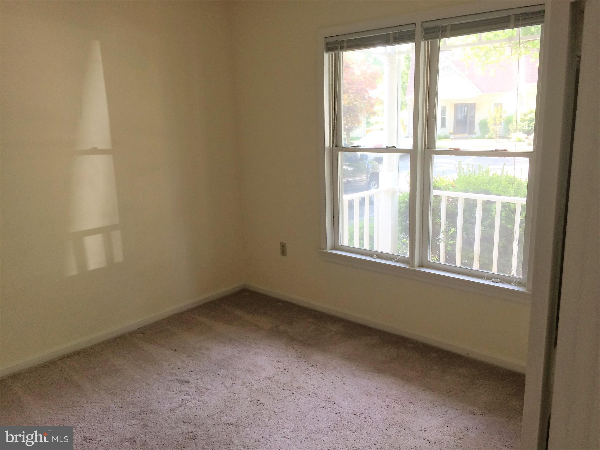 942 Riversedge Circle Annapolis, MD 21401 - Photo 12 of 27 2nd Bedroom is in the front