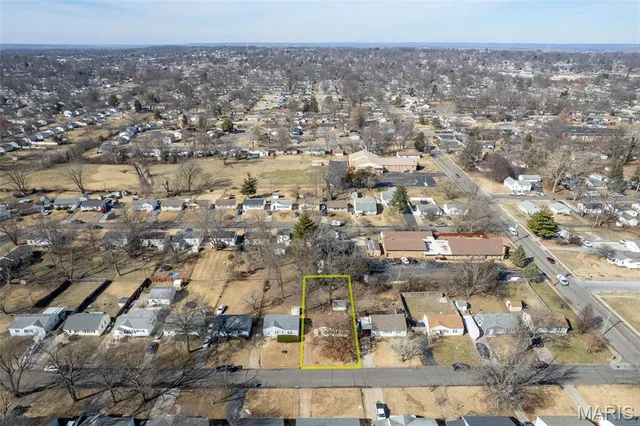 $115,000 | 45 La Venta Drive, Florissant, MO 63031