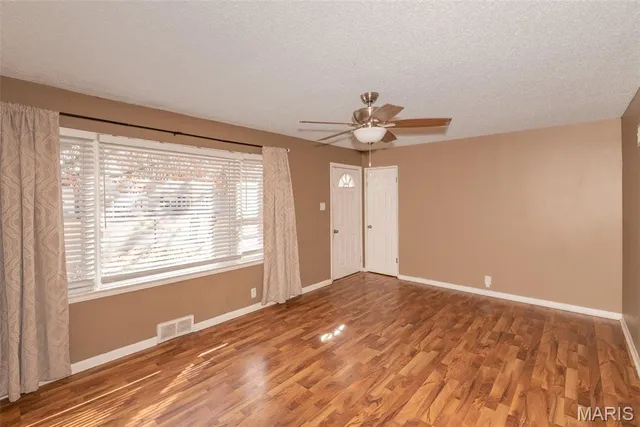 $115,000 | 45 La Venta Drive, Florissant, MO 63031