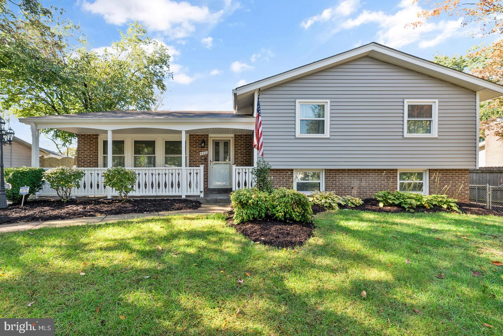 600 Williamsburg Road Sterling, VA 20164 - Photo 2 of 40 Front