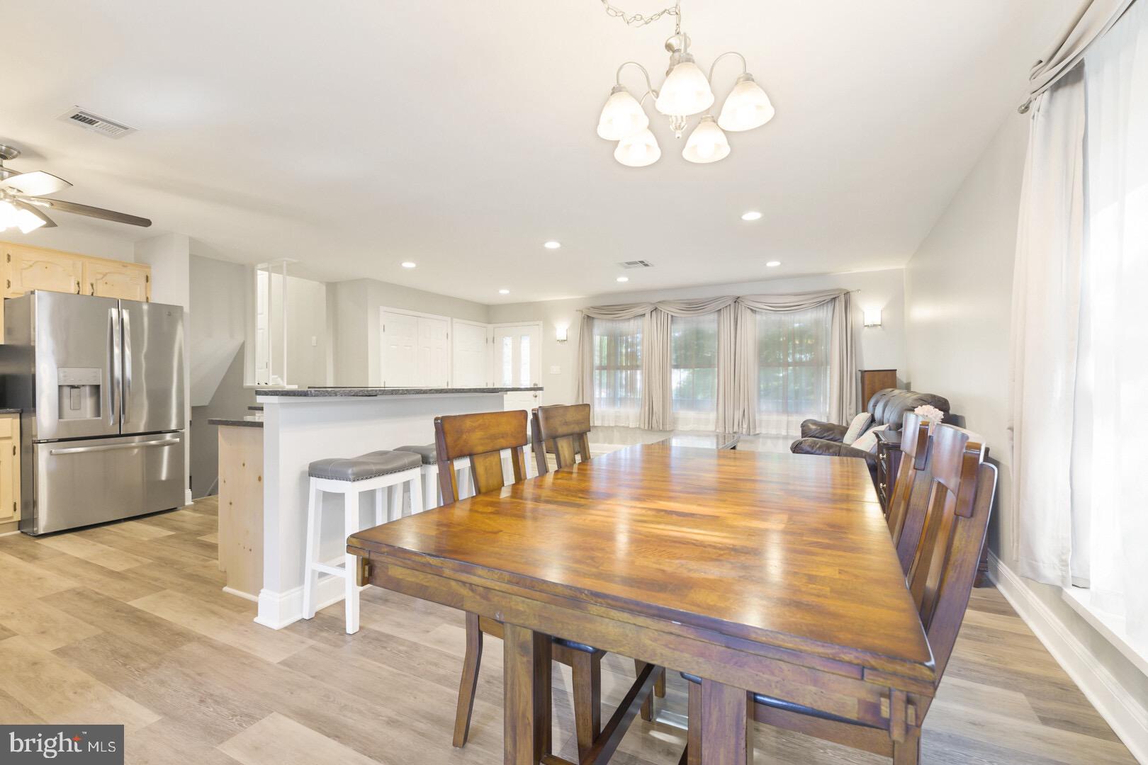 600 Williamsburg Road Sterling, VA 20164 - Photo 16 of 40 Dining Room