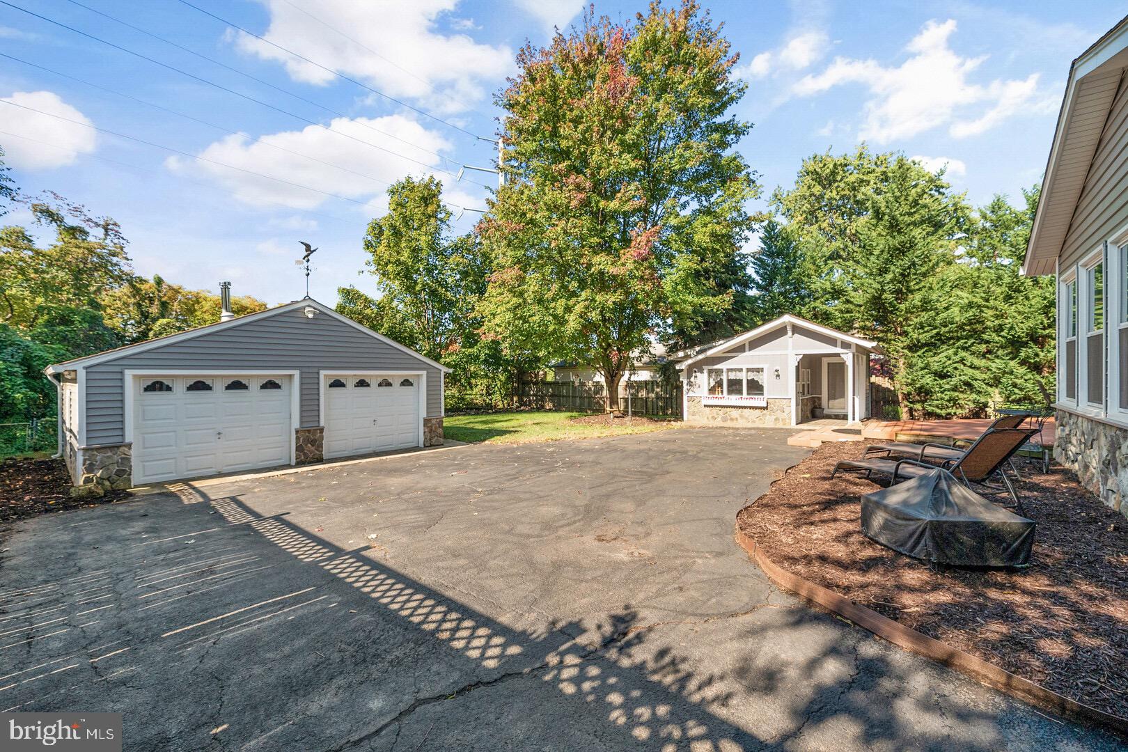 600 Williamsburg Road Sterling, VA 20164 - Photo 33 of 40 Garage abd Shed