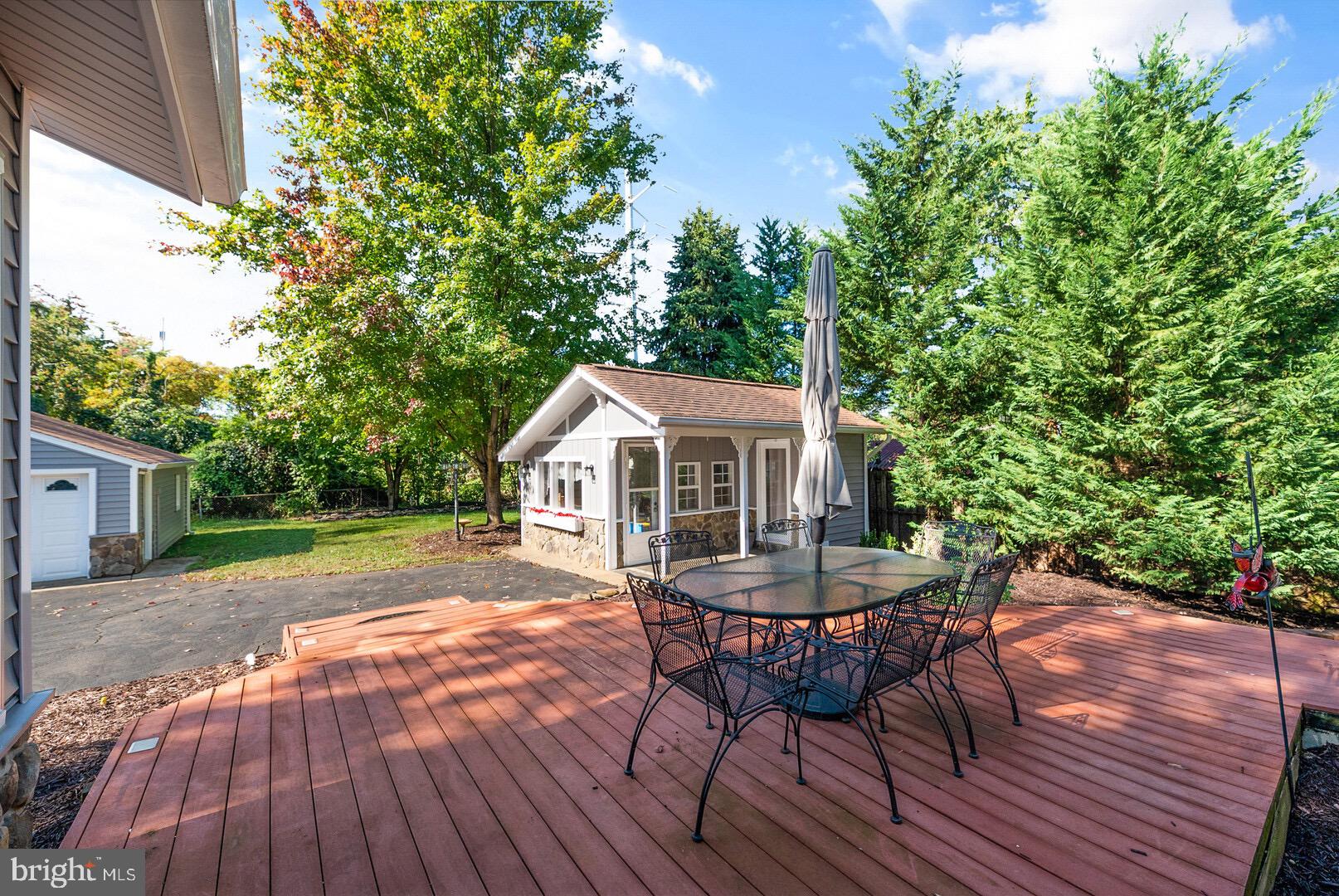600 Williamsburg Road Sterling, VA 20164 - Photo 38 of 40 Deck