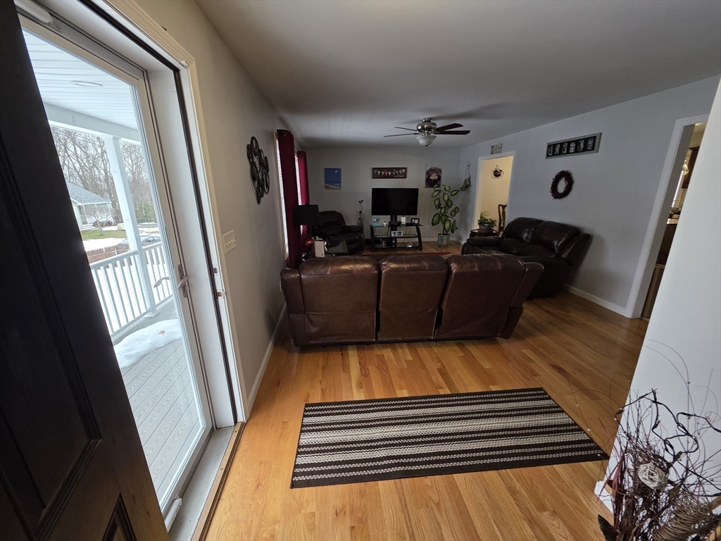229 Concord Street Fall River, MA 02723 - Photo 6 of 40